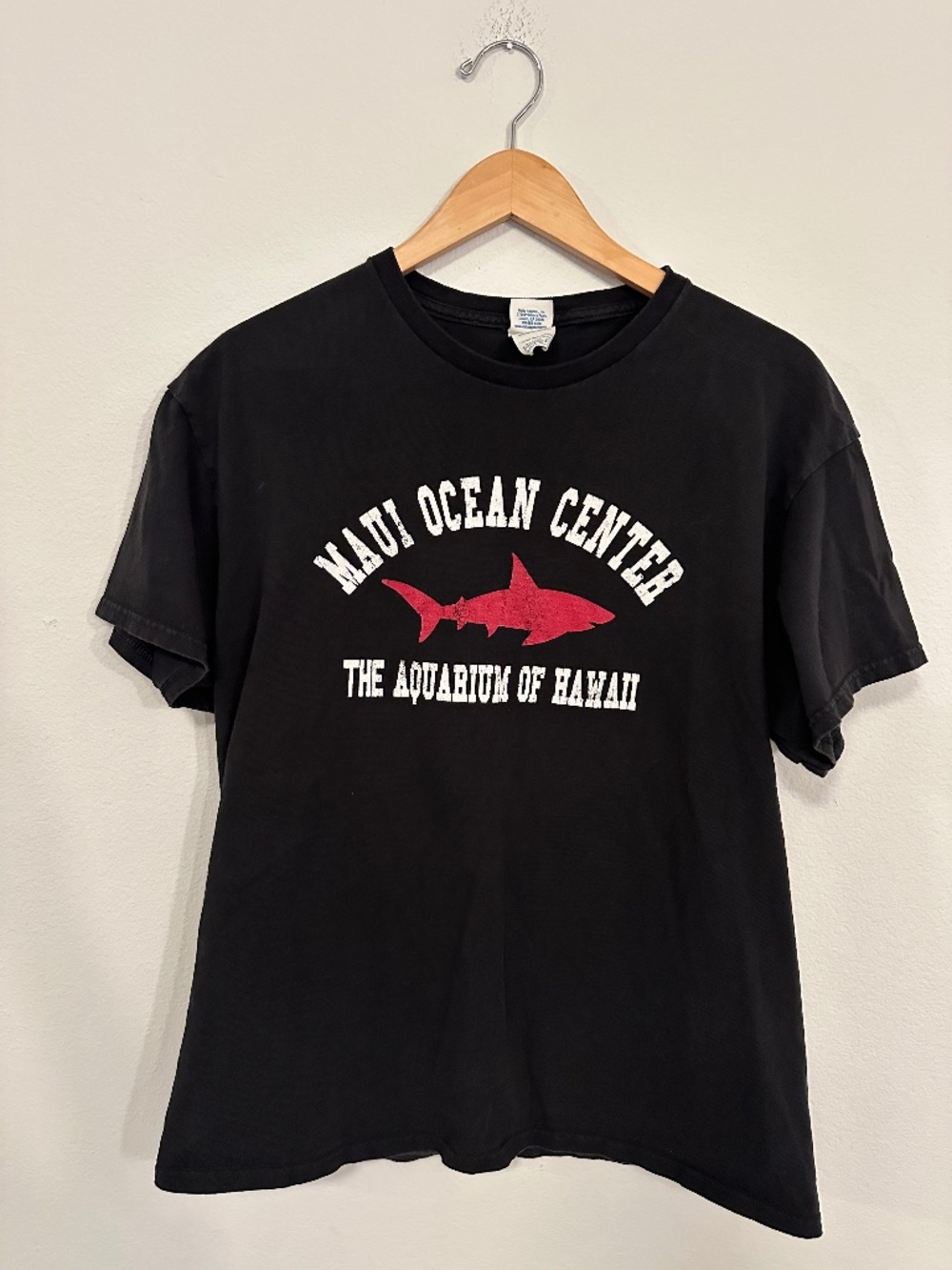 Delta Maui Ocean Center Hawaii Shark Graphic T-Shirt Black Men's L